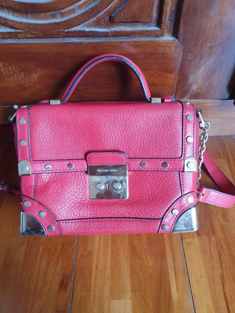 Michael kors store cori trunk bag