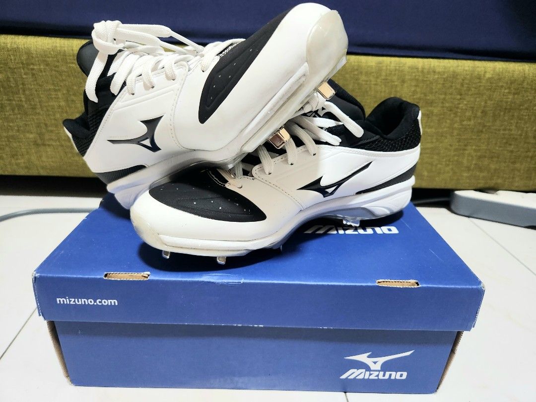 Mizuno Men s Dominant Ic Baseball Shoe Men s Fashion Footwear