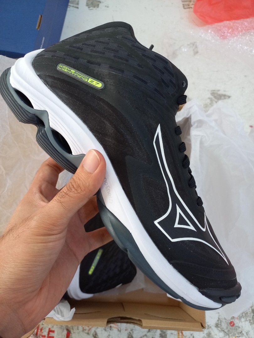 MIZUNO WAVE LIGHTNING Z7 MIDCUT