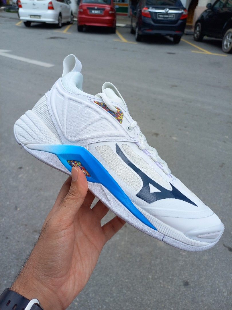 Mizuno momentum on sale 2019