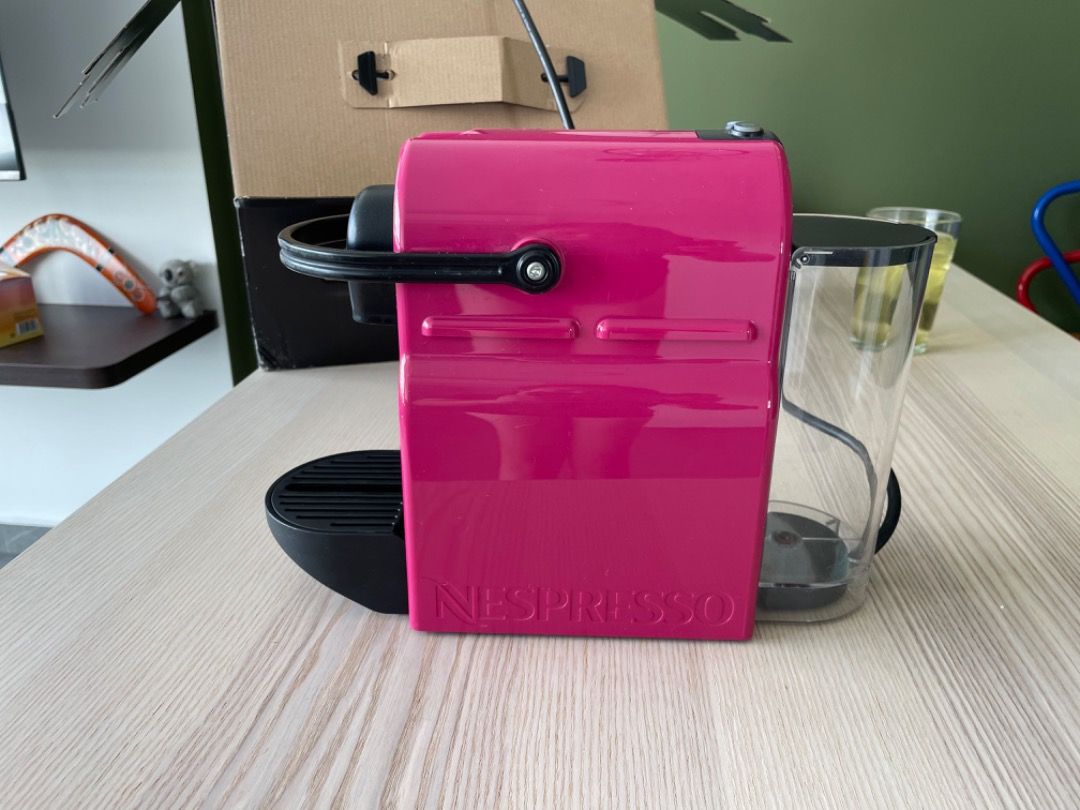 Nespresso Inissia, TV & Home Appliances, Kitchen Appliances, Coffee