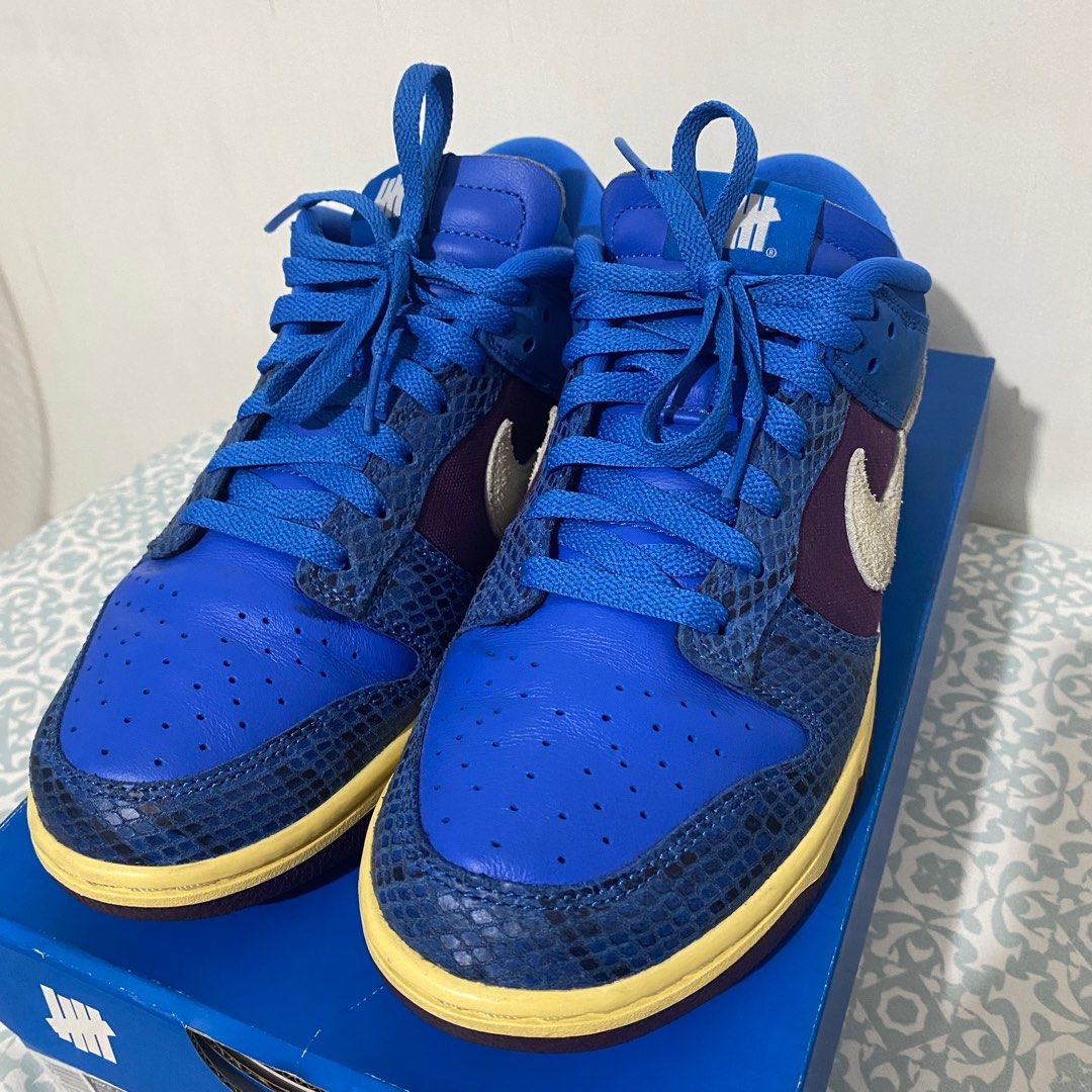 dunk low x undefeated 5 on it