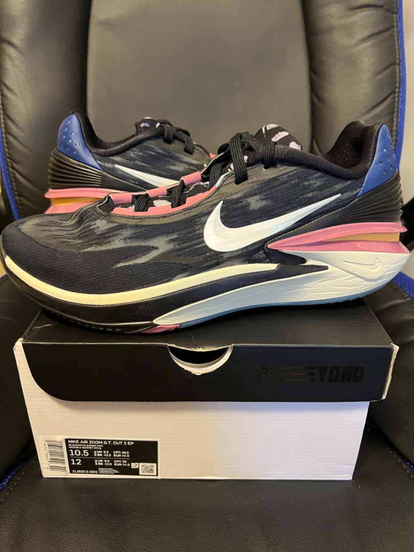 Nike GT Cut 2 Black Desert Berry US10.5 Kobe kyrie, 男裝, 鞋, 波鞋 Carousell