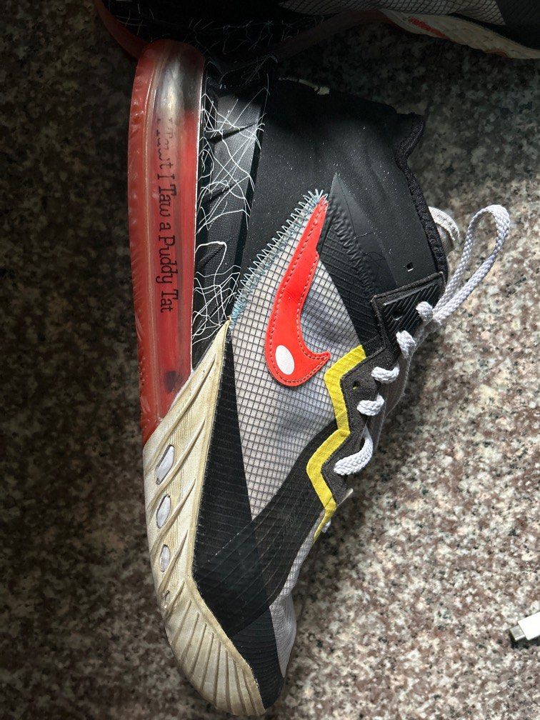 Lebron 18 carbon hot sale