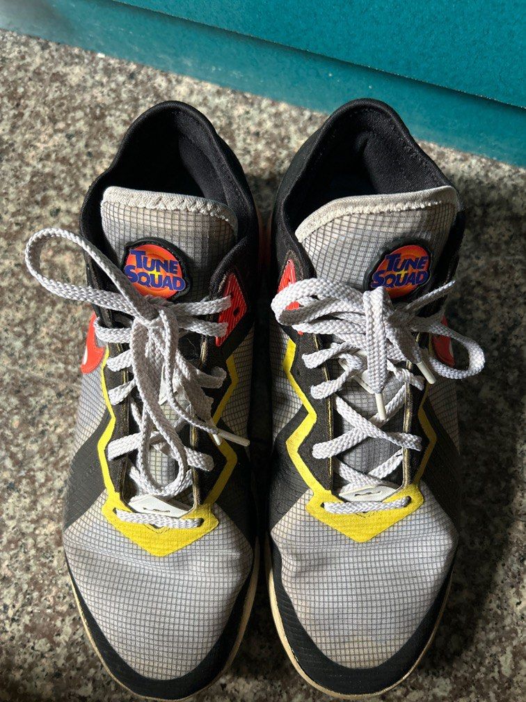 Nike 270 deals space