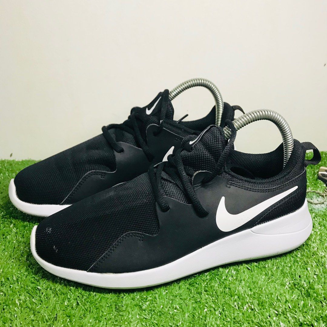 Nike tessen store women's review