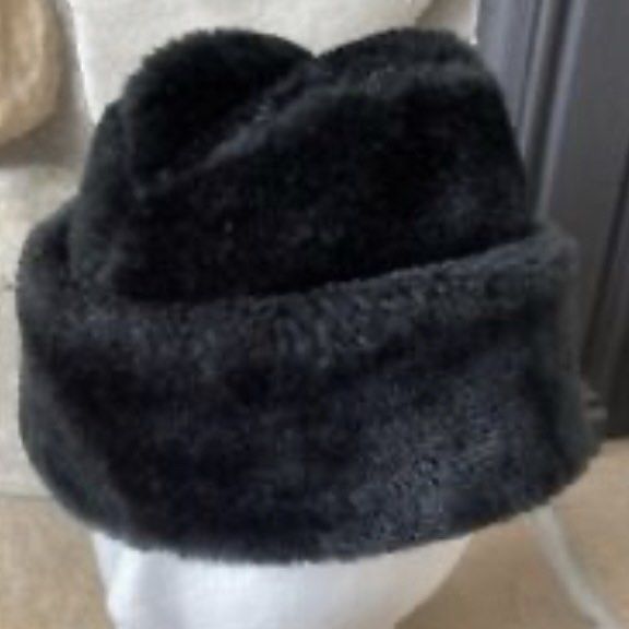 North King 哥薩克雪帽 Cossack Hat 羊毛帽 全新未使用 原價$130美金於美國購入 帽高、深度(大約)18cm  頭圍(大約)58cm