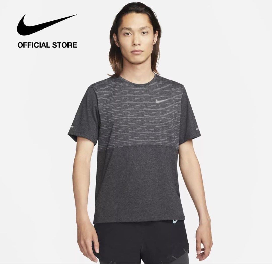(ORIGINAL) Nike Dri-FIT Run (Medium) (Category: Activewear) located in Las Pinas. Submitted by iesiley (Listing ID 1203869473, Image 1). Description: LIGHT AND MOBILE. Take on your daily route with the Nike Dri-FIT Miler Top.It offers lightweight performance and mobility for the entry-level runner.This product is made from at least 50% recycled polyester fibres. Ventilated Flow All-new materials made from crimped yarn create airflow to help keep 