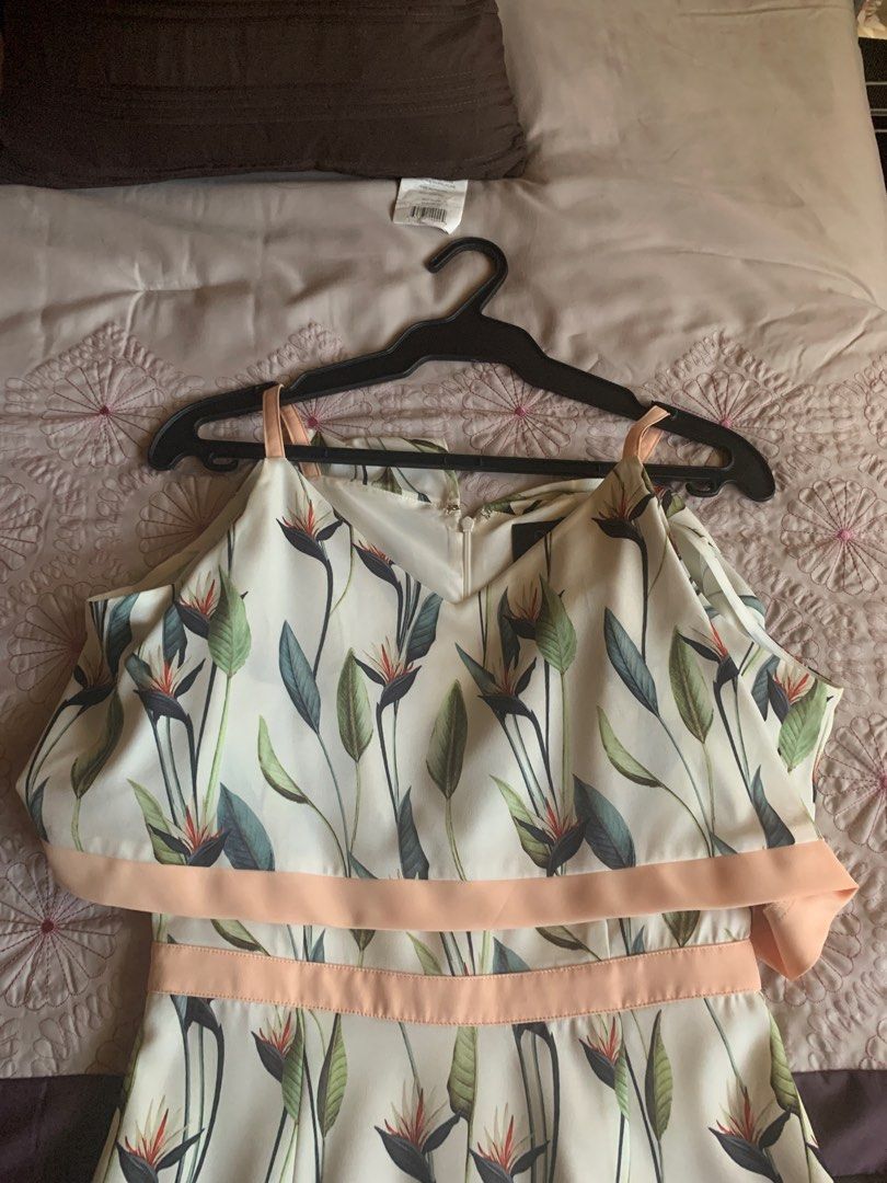 Plains and Prints Dress (Category: Dresses) located in Floridablanca. Submitted by pattyvitug (Listing ID 1203752036, Image 2). Description: - washed but not used - free sf - gcash payment.