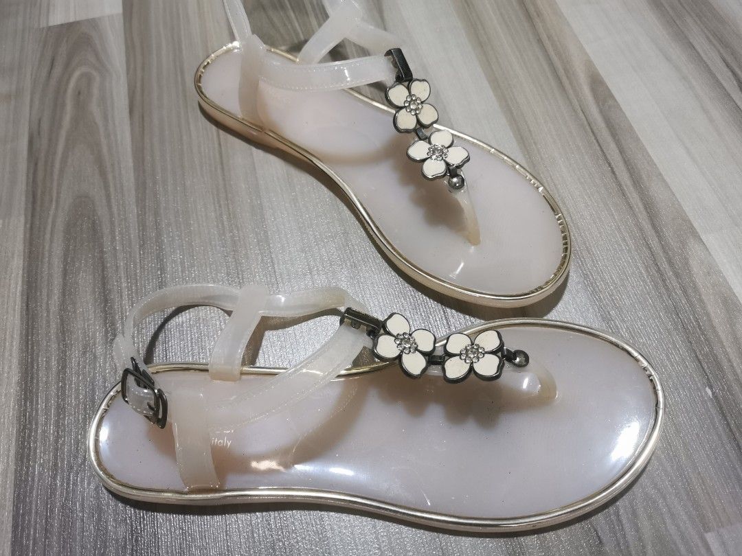 Rainy season top flip flops