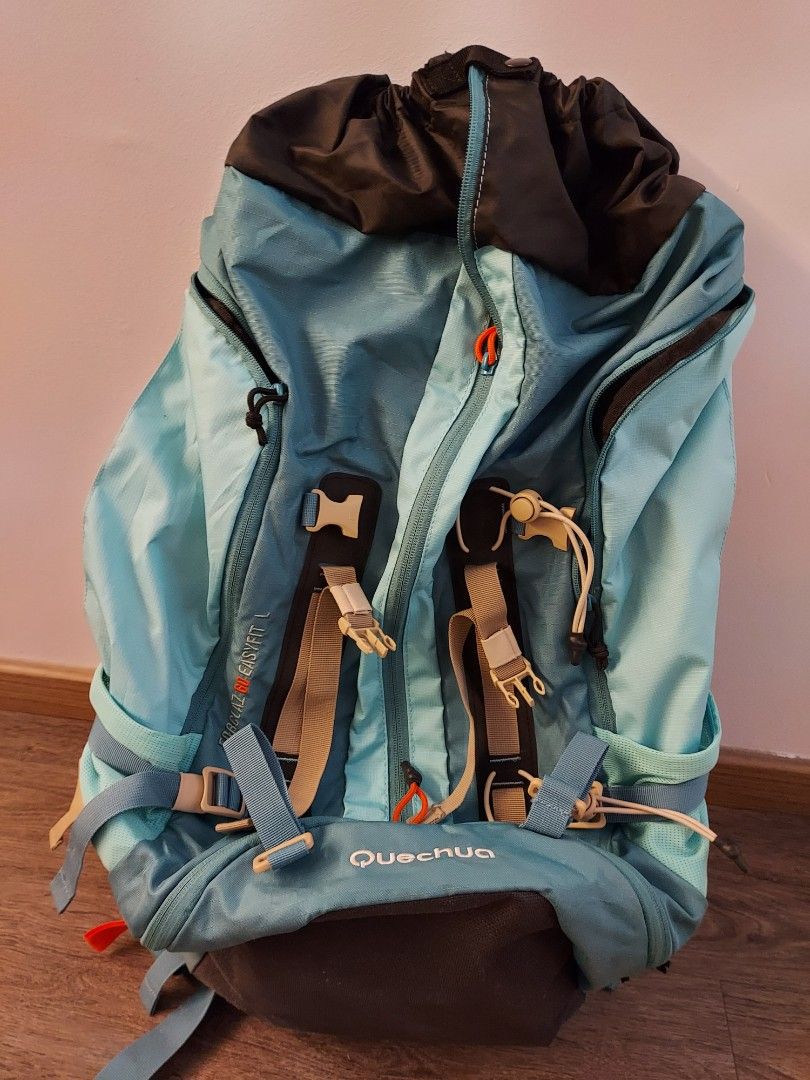 Quechua 60L backpack, Sports Equipment, Hiking & Camping on Carousell