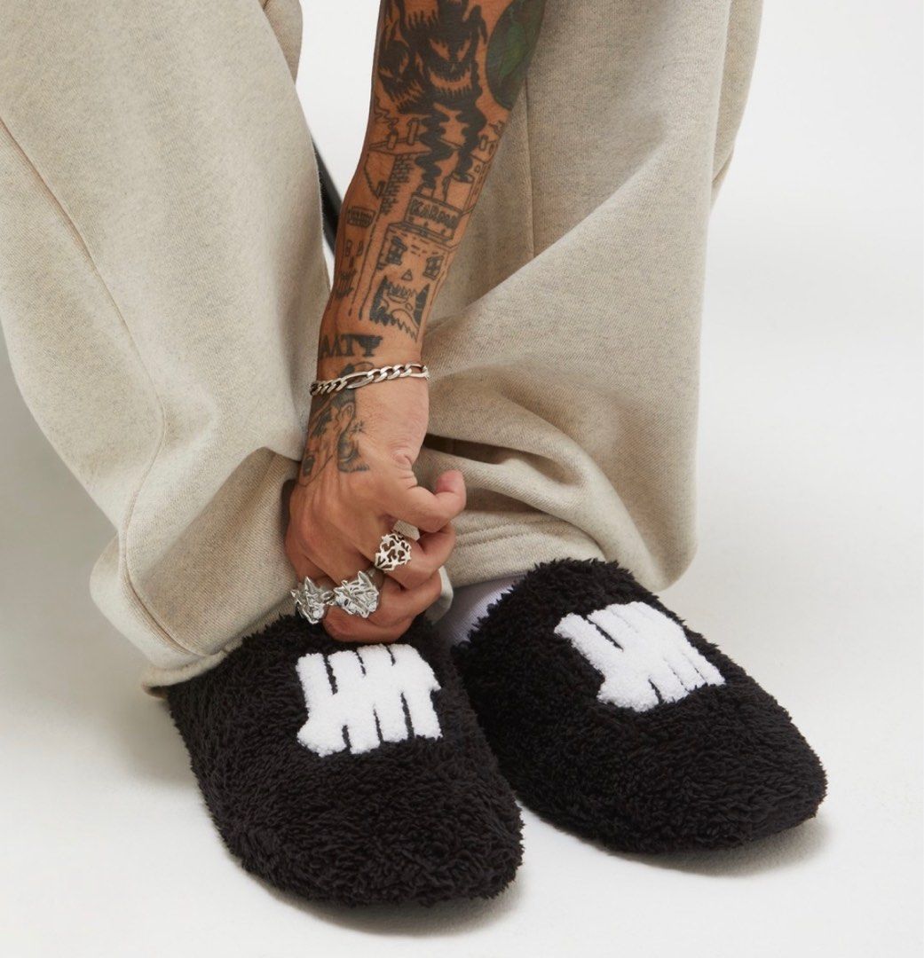 Undefeated slippers top