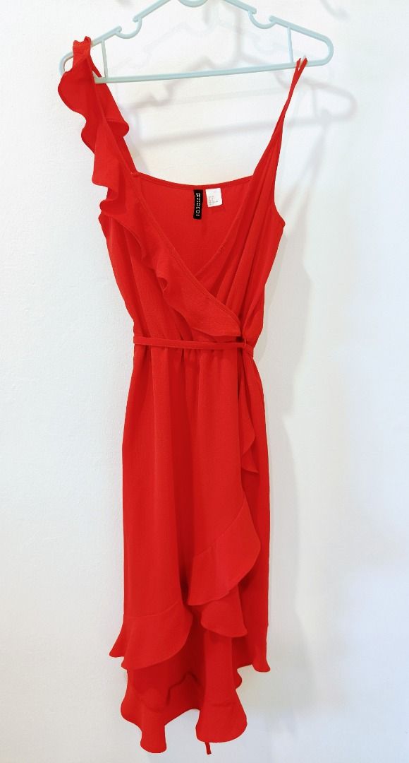 H&m red sales ruffle dress