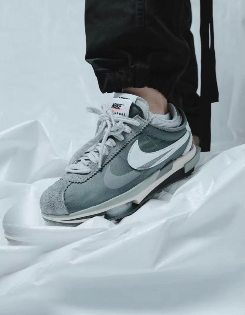 sacai × Nike Zoom Cortez Iron Grey - 靴