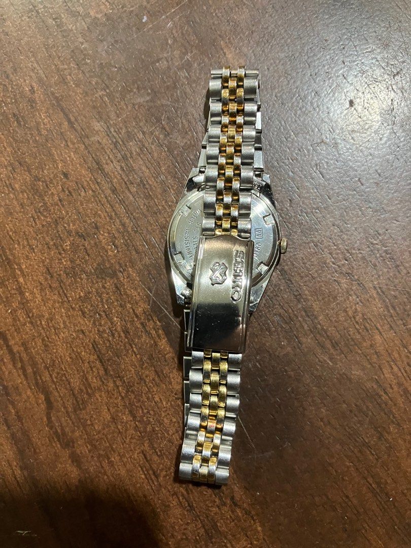 Seiko SQ TwoTone Quartz watch 3Y03 0160, Women's Fashion, Watches &  Accessories, Watches on Carousell