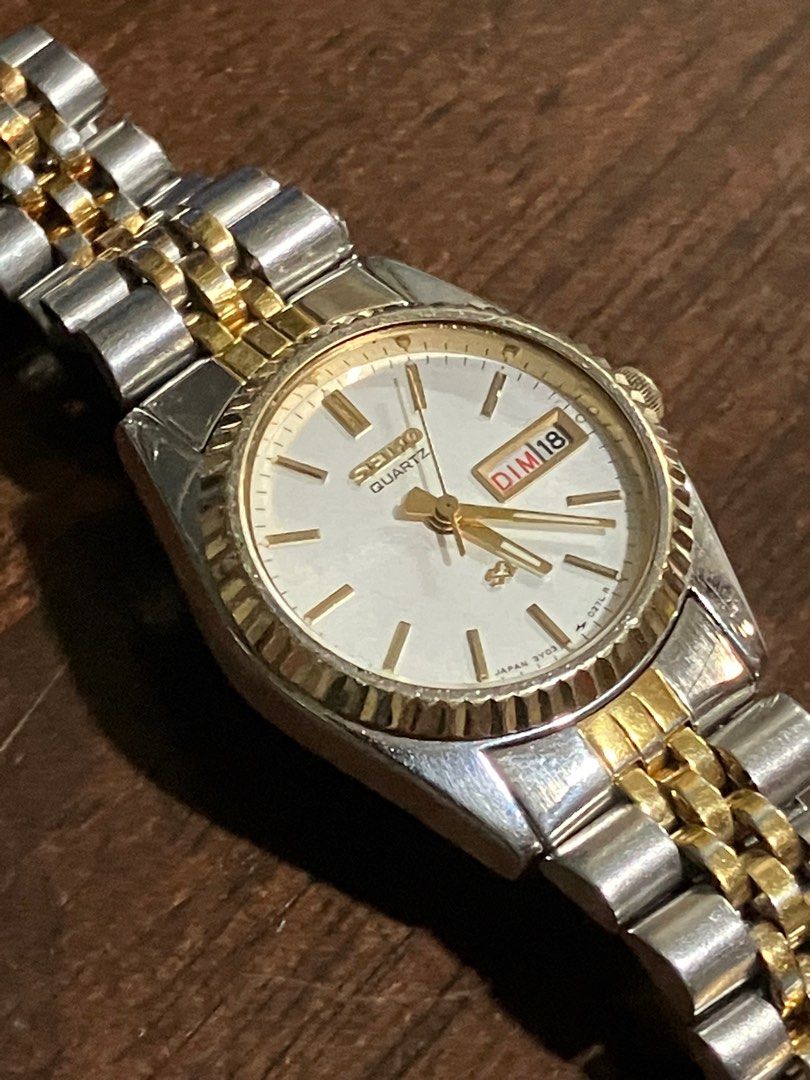Seiko 3y03 top