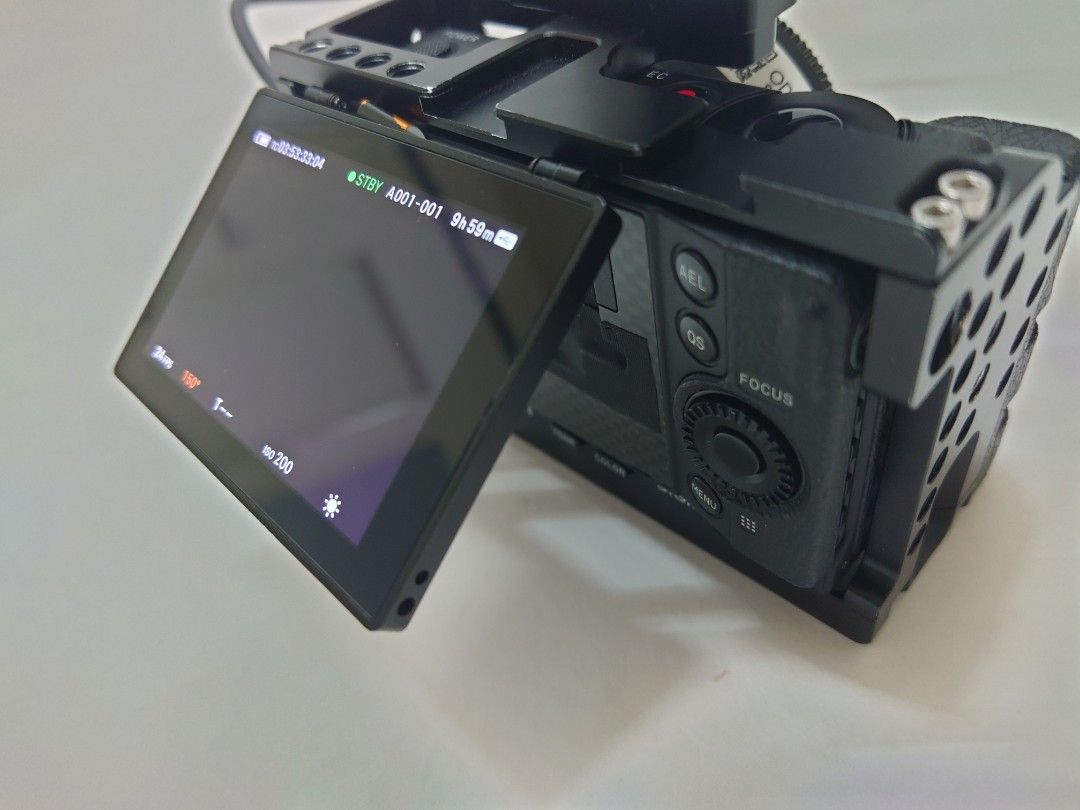 Sigma FP L Mount / Modified Flip Screen / Sigma MC21 L to EF Adapter