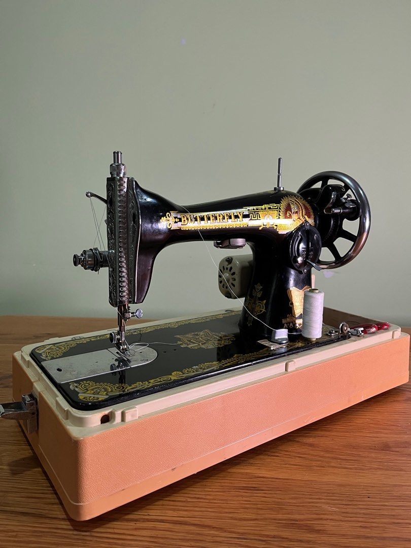 Singer butterfly sewing machine, TV & Home Appliances, Other Home