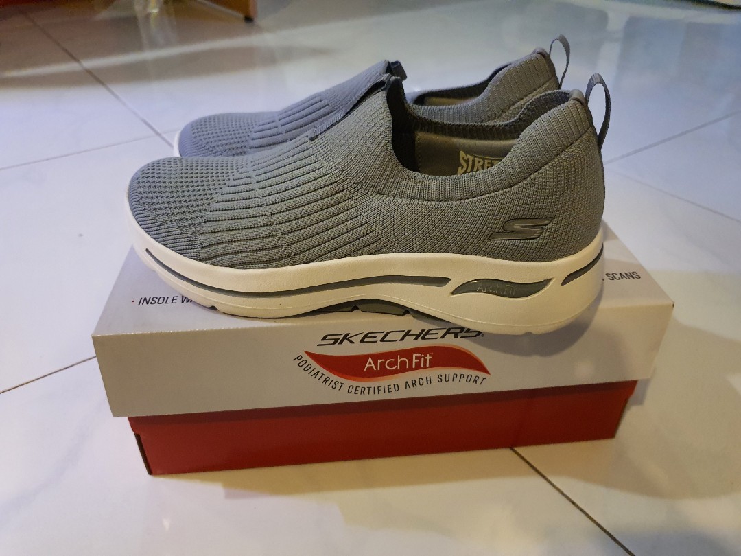 Skechers Archfit, Women's Fashion, Footwear, Sneakers on Carousell