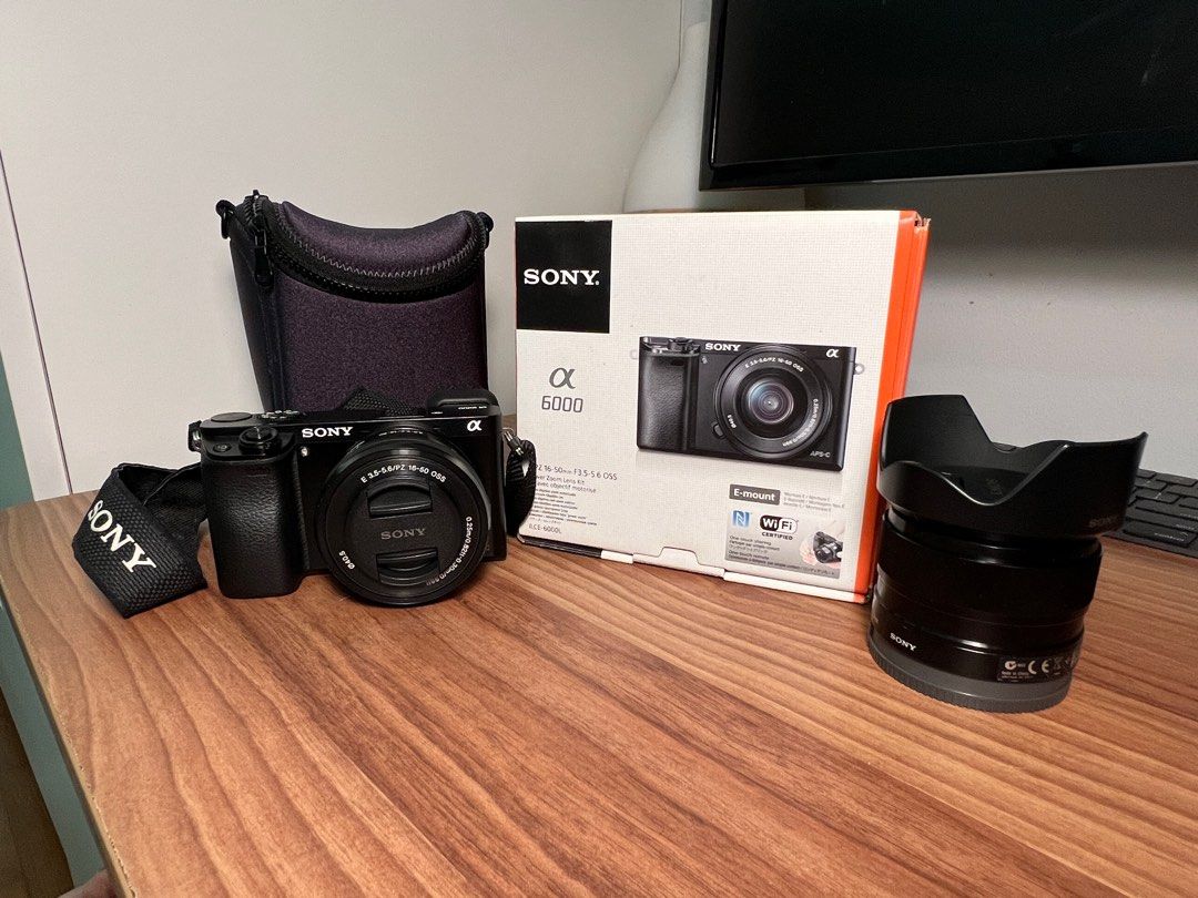 Sony A6000 set with kit lens (1650mm ) and Sony f 3.55.6 lens + 35mm