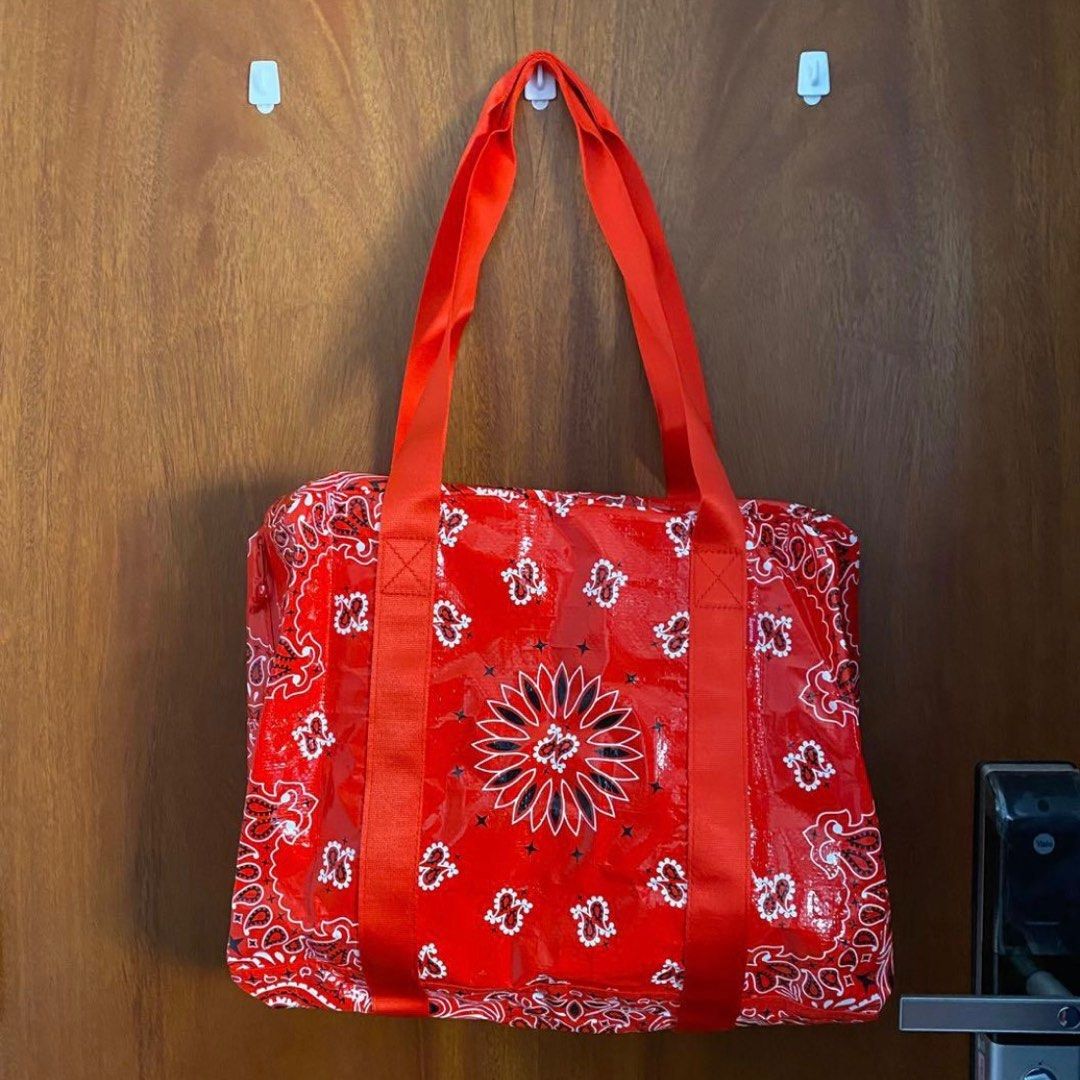 Supreme SS21 Bandana Tarp Small Duffle Bag Red, Men's Fashion, Bags