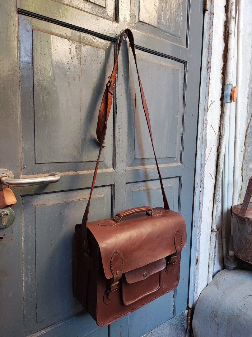 Tas Kulit Vintage Bahan Tas Aksesoris Sepeda atau Vespa, Fesyen Pria