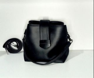 (Kategori: ) berada di . Dikirim oleh Muchrico (ID iklan 1203944672, Gambar 1). Deskripsi: .