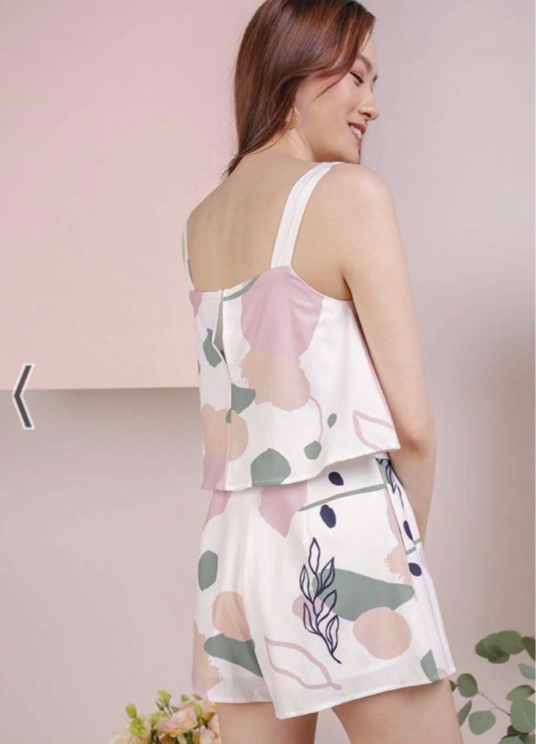 TTR Nixon Romper Abstract Floral (Category: Rompers) located in Singapore. Submitted by meowmeowzxcv (Listing ID 1203829276, Image 2). Description: Worn but in good condition Fuss free and beautiful set Tagged size s, refer to measurement in image Tinsel rack .