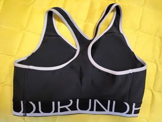 under armour 運動內衣 黑色~二手少穿~便宜售！