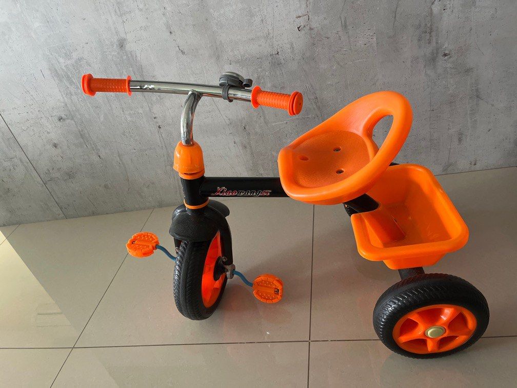 USED Kid s Tricycle Orange Hobbies Toys Toys Games on