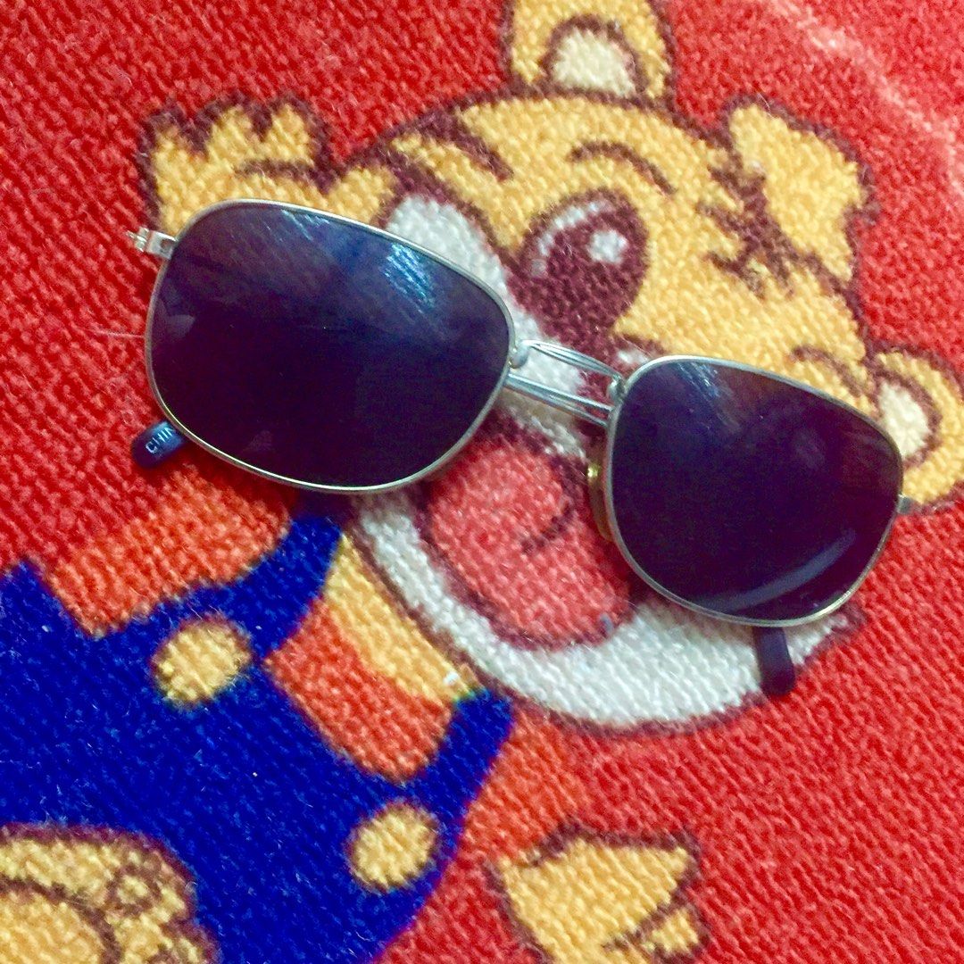 Vintage Sunglass, Men's Fashion, Watches & Accessories, Sunglasses