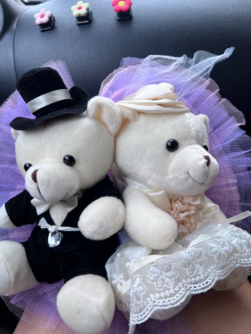 Teddy Bear Decoration On The Wedding Car Stock Photo - Download Image Now -  Animal Themes, Asia, Bear - iStock