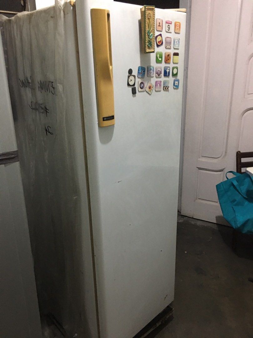 White Westinghouse Refrigerator, TV & Home Appliances, Kitchen