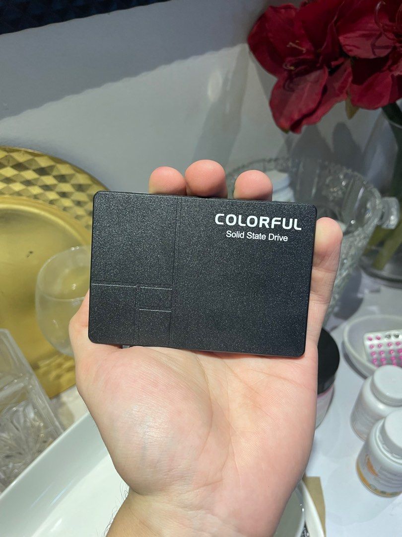 128GB SSD Colorful (Category: Computer Parts) located in Taguig. Submitted by edp446 (Listing ID 1204166212, Image 1). Description: Colorful 128GB SSD 2.5 No issues, good condition Comes with windows 10 installed. BGC loc.