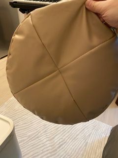 2 個 豆豆咕𠱸 cushion 皮面 earth tone 文青色 只拆開