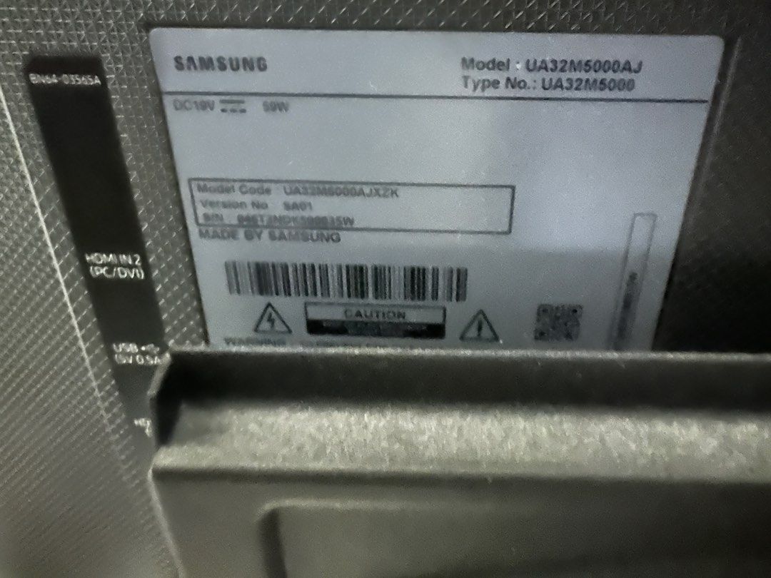 32 inch Samsung TV with swivel/pivot stand. 32, 家庭電器, 電視 & 其他娛樂, 電視