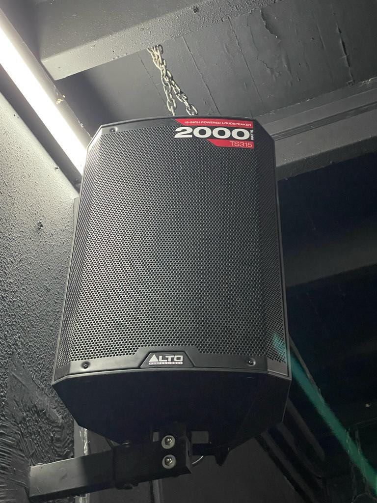 6 x Powered Speakers + 1 x Monitor Speaker + 1 x 8Channel Mixer Board