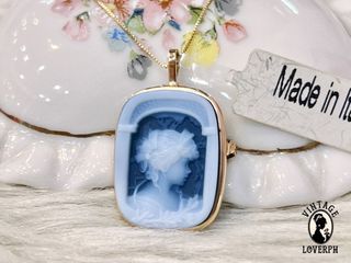 ❤️❤️❤️ Rare and Vintage 14kt Yellow Gold Blue Agate Woman's Portrait Pendant/Pin