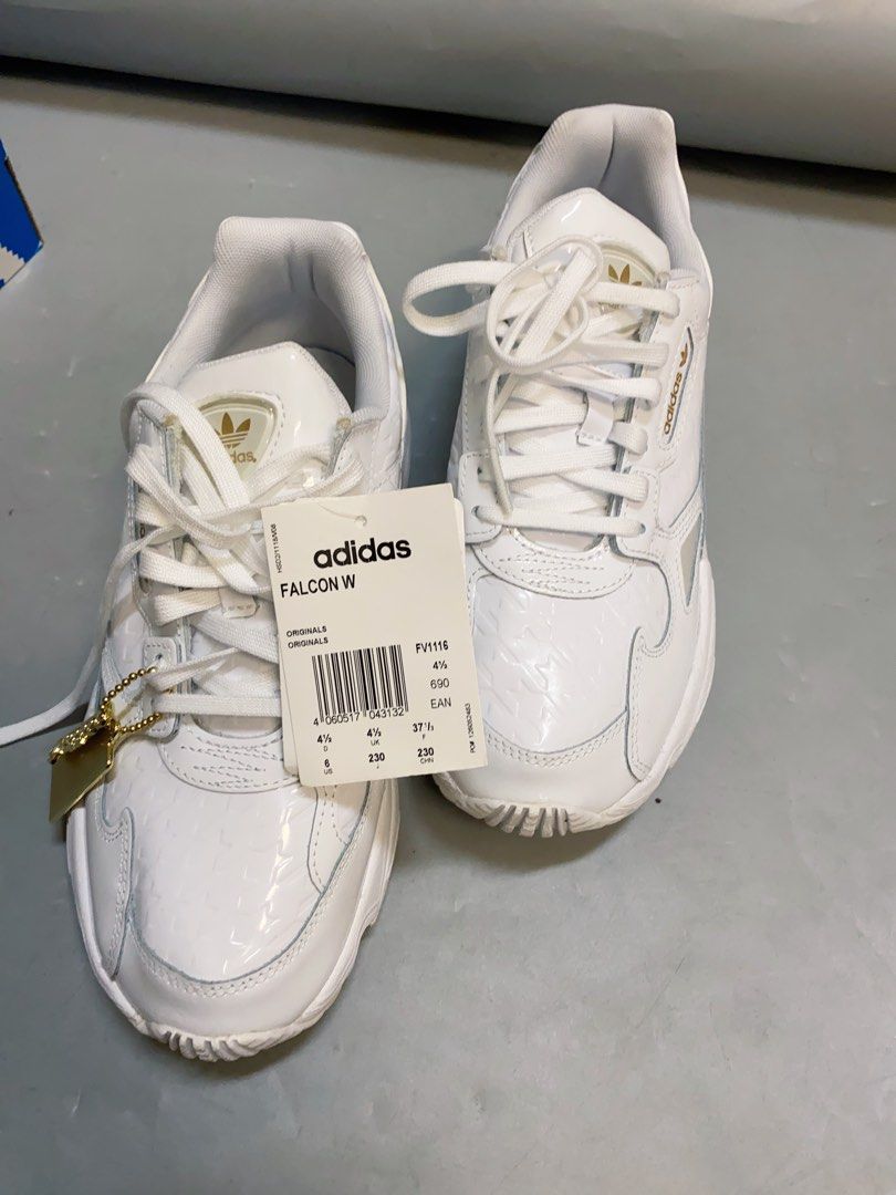 ADIDAS ORIGINALS FALCON 白色經典漆皮休閒運動女款FV1116, 家具及居家用品, 居家裝飾, 其他居家裝飾在旋轉拍賣