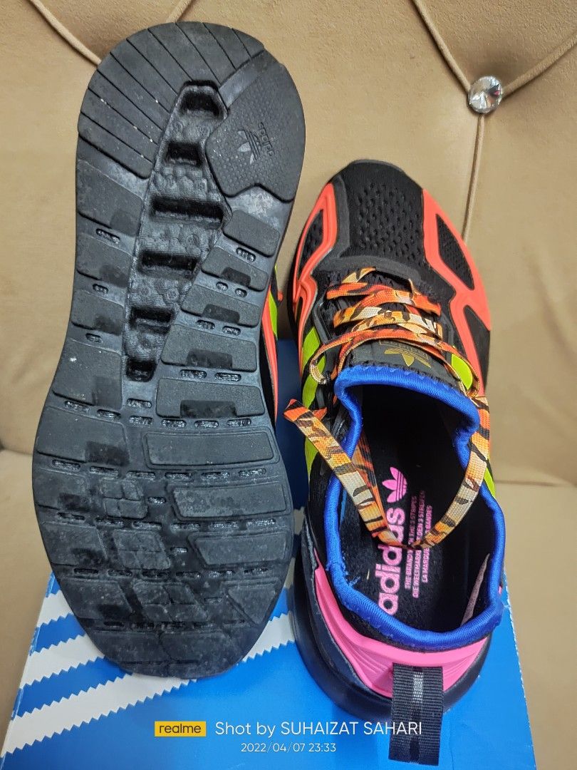 Ultra boost queensway hotsell