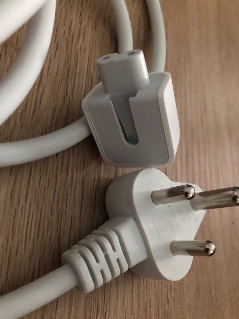 Apple power adaptor cable Type D use in India power plug, Computers