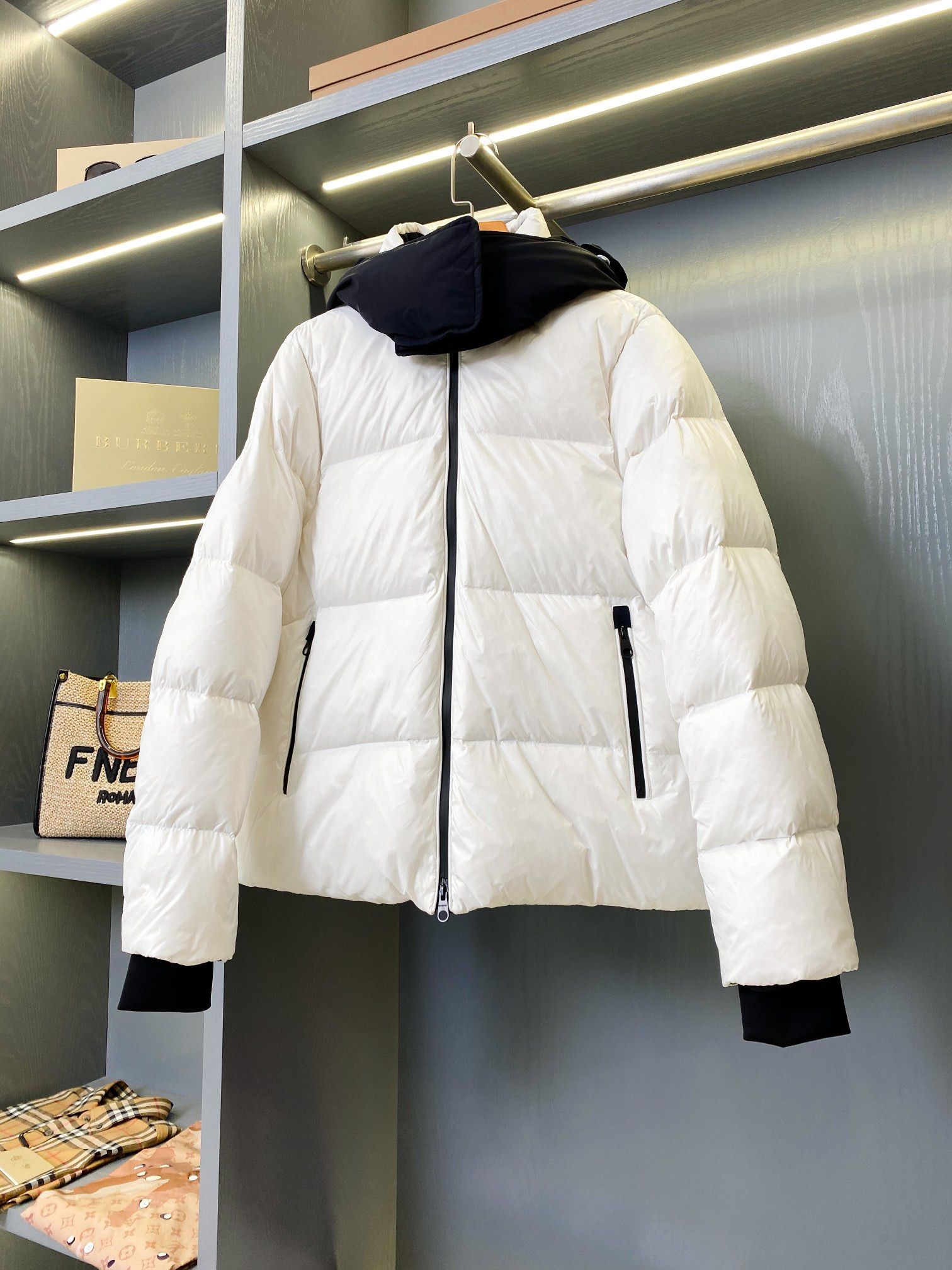 Burberry deals roma jacket
