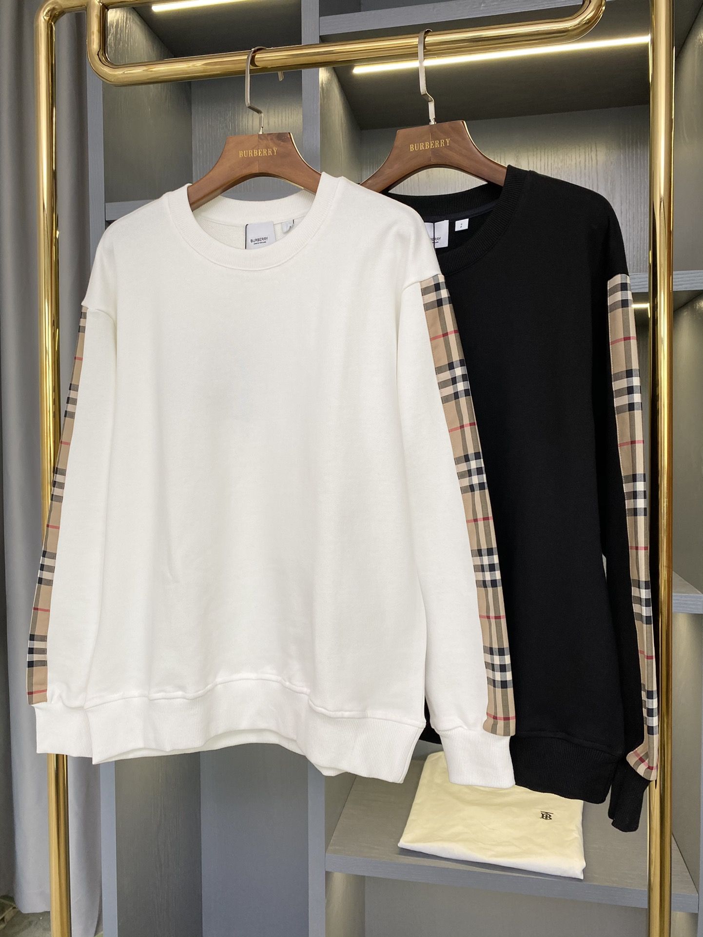 Authentic Burberry Vintage Small Check Trim Round Neck Sweatshirt Men s Fashion Tops Sets Tshirts Polo Shirts on Carousell
