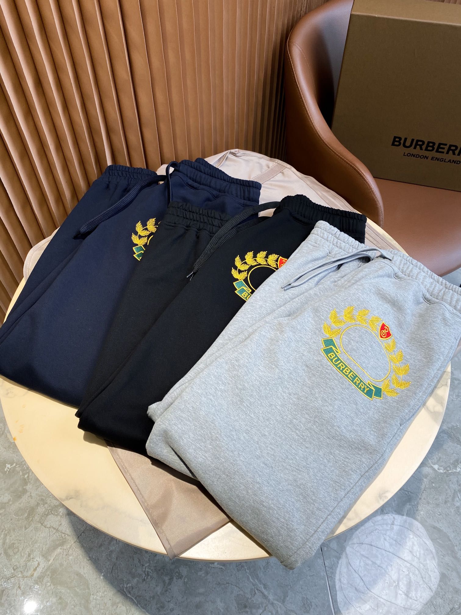 Burberry war discount horse sweater