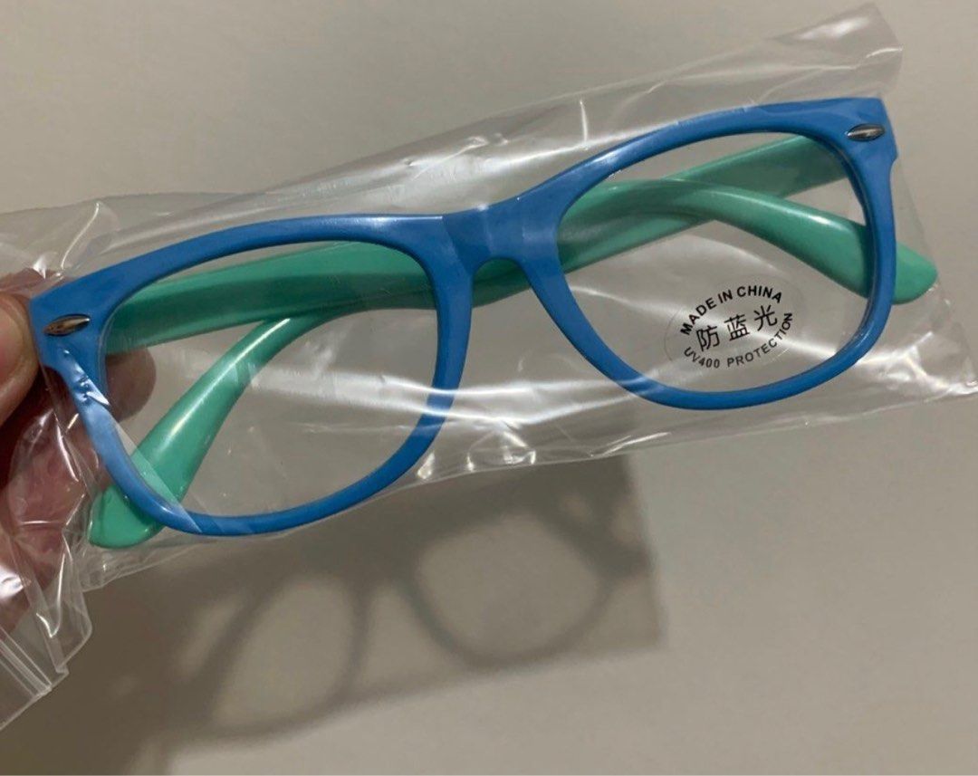 Belle & Coco UV Glasses with Pouch (Blue) (Category: Babies & Kids Fashion) located in San Juan City. Submitted by abbiefajardo (Listing ID 1204085367, Image 2). Description: Protect baby’s 20/20 vision with these UV glasses. Includes pouch and glasses 100% UV protection Anti-blue light, anti-radiation Zip closure pouch SKU Code: NCP-10085663.