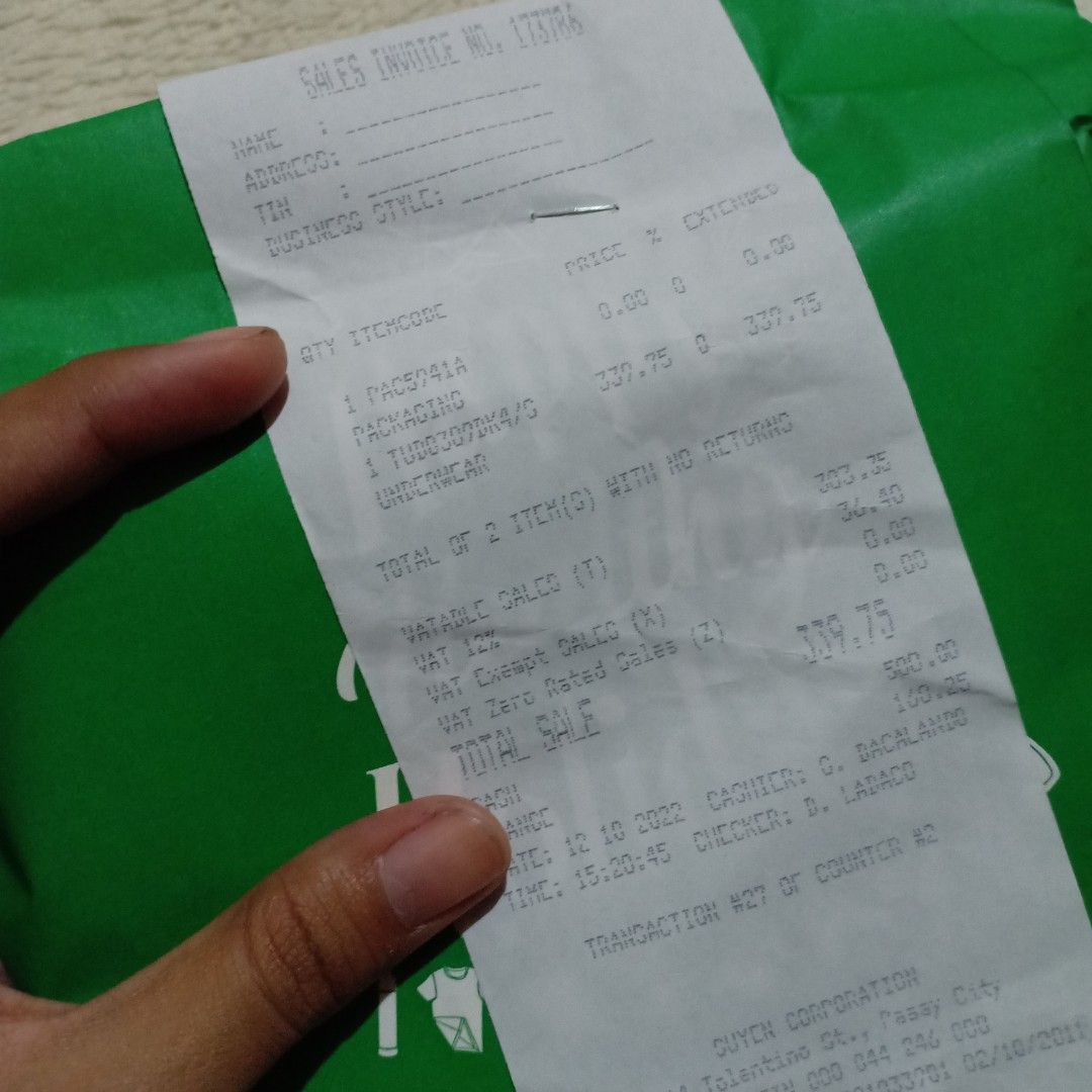 Bench 3 in 1 Briefs (Category: Underwear) located in Binan City. Submitted by lykszzz (Listing ID 1204061773, Image 2). Description: Hello! Selling these items for their original price. Perfect as Christmas gifts! PM me. 🥰 Rfs: Bought gifts from Shopee akala ko di madedeliver, so these items are spare na. •Nichido Two Way Cake Powder (Natural) - 150 pesos •Black and White Headband - 139 pesos •Teal Headband - 149 pesos •Bench 3 Briefs (Small 27-