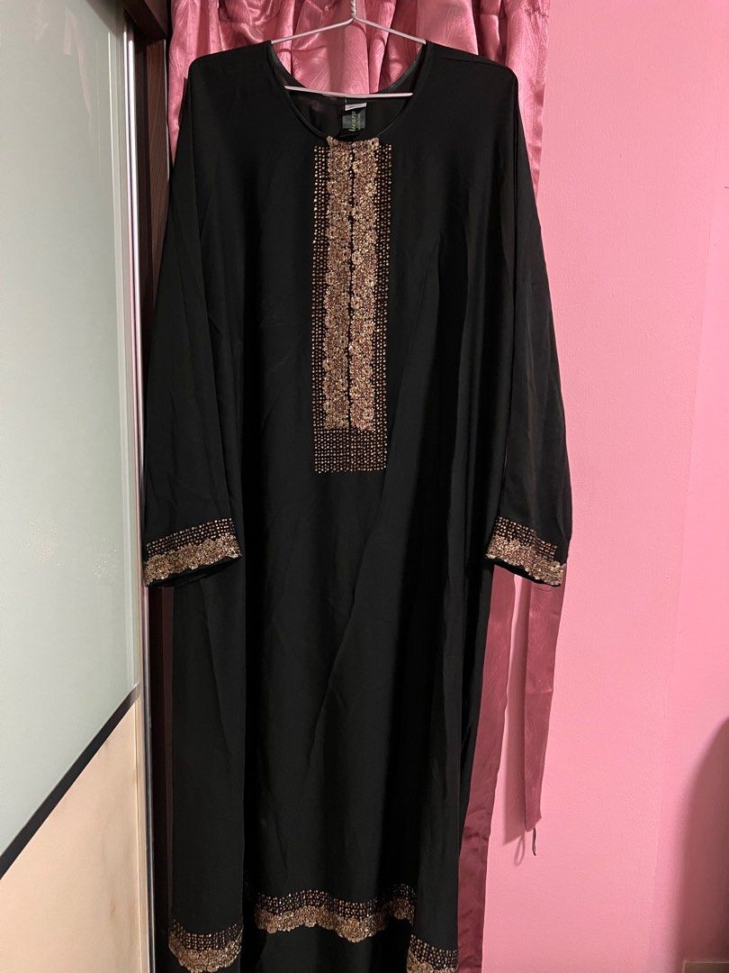 Black & Gold Abaya