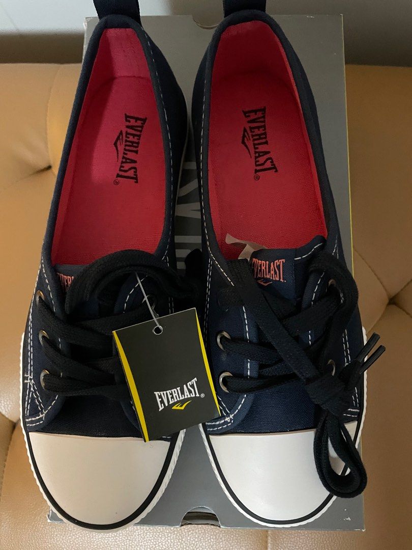 Everlast slip hotsell on sneakers