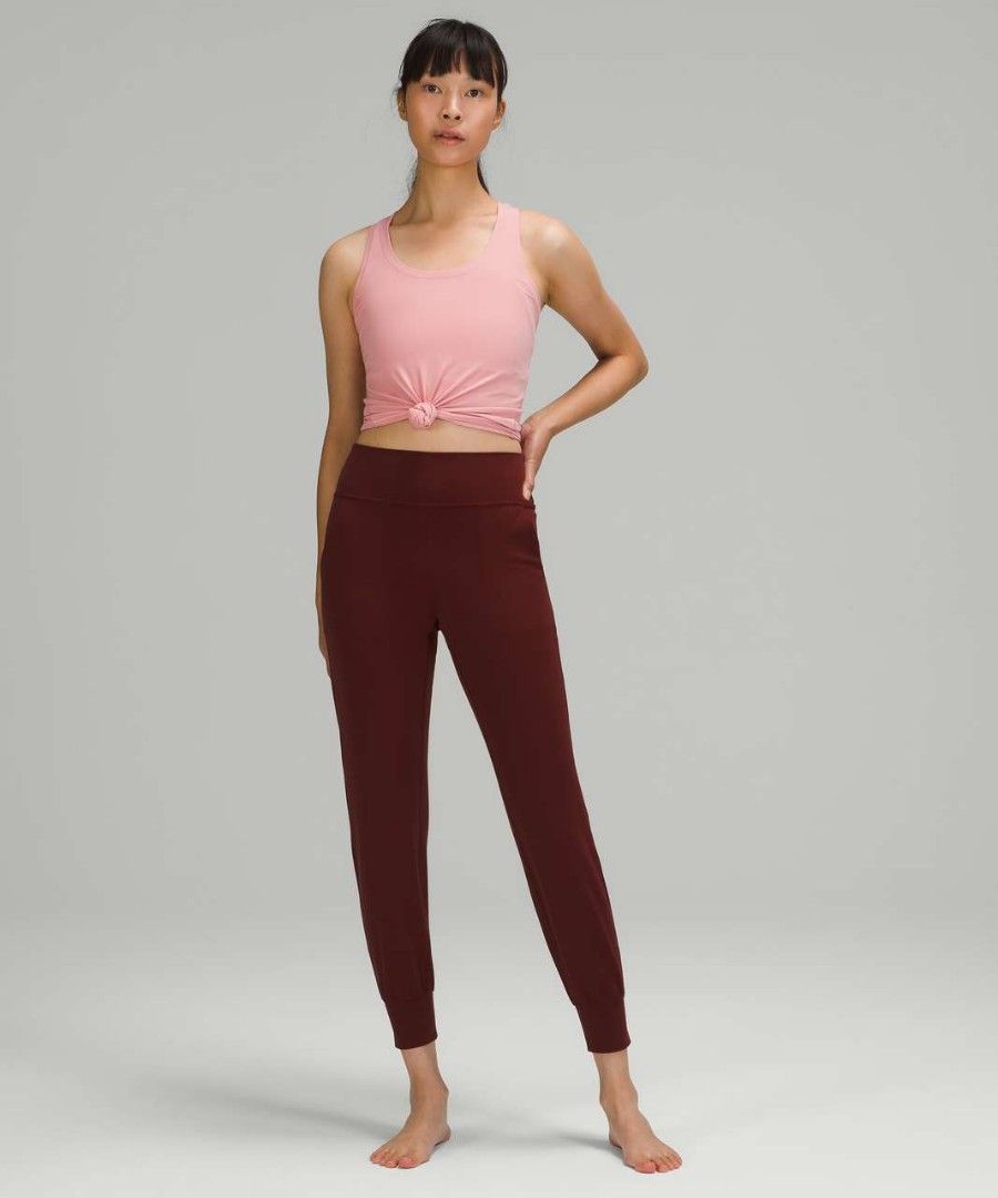 BNWT Lululemon align leggings in red merlot, Women's Fashion, Activewear on  Carousell