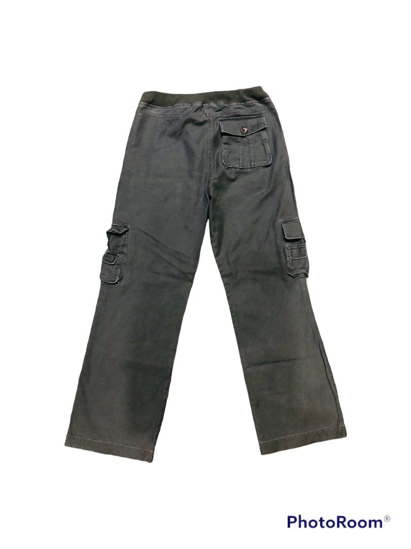 Bossy hill in cargo pants, Men's Fashion, Bottoms, Trousers on Carousell